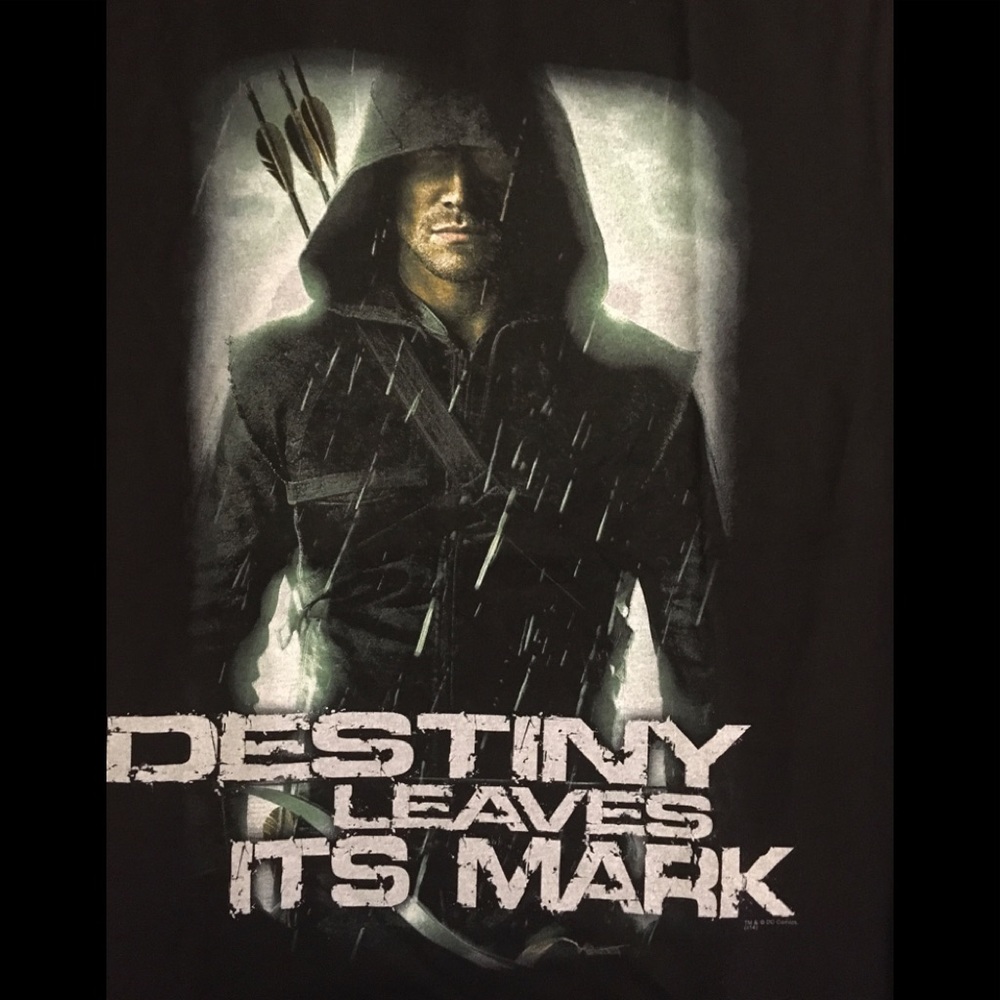 Arrow TV Series Men’s Tshirt Available in M New